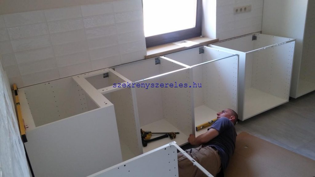 Ikea konyha összeszerelés vízszint állítás